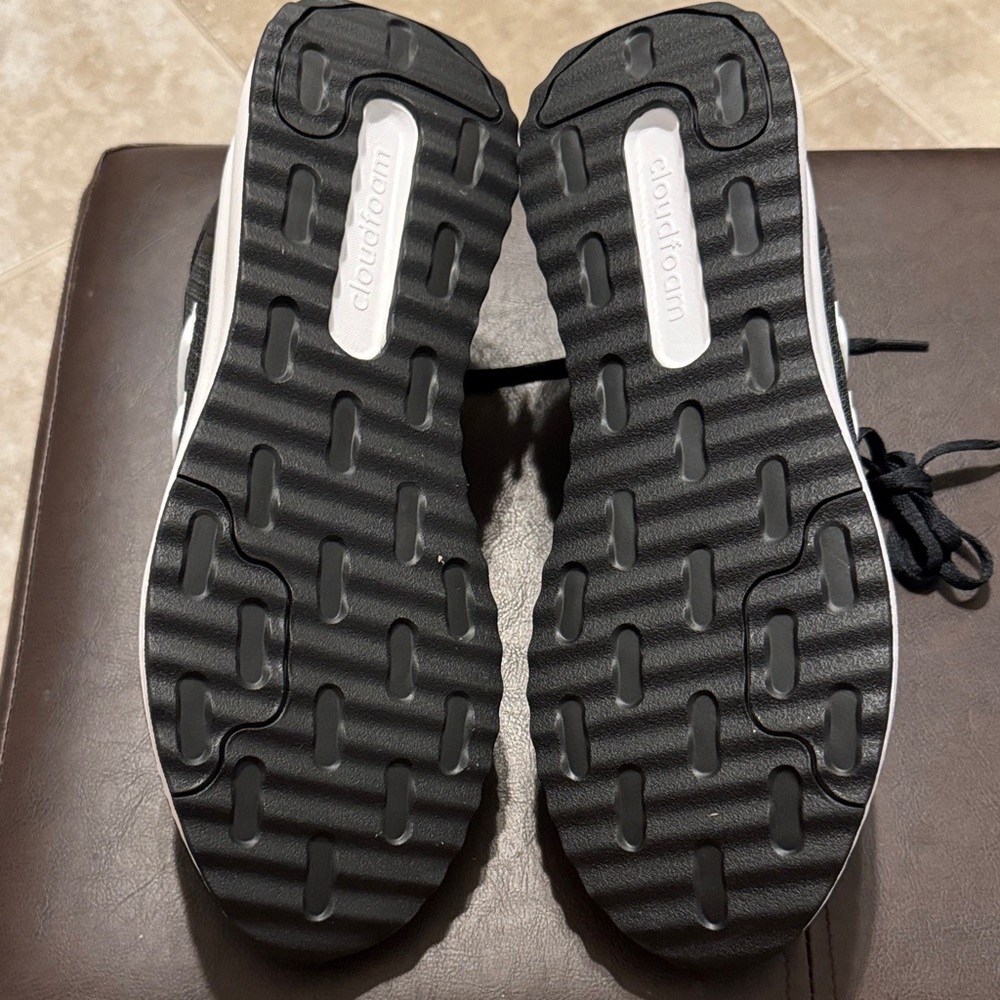 Adidas Men's Black and‎ White CloudFoam Comfort Athletic Shoes - Picture 3 of 5